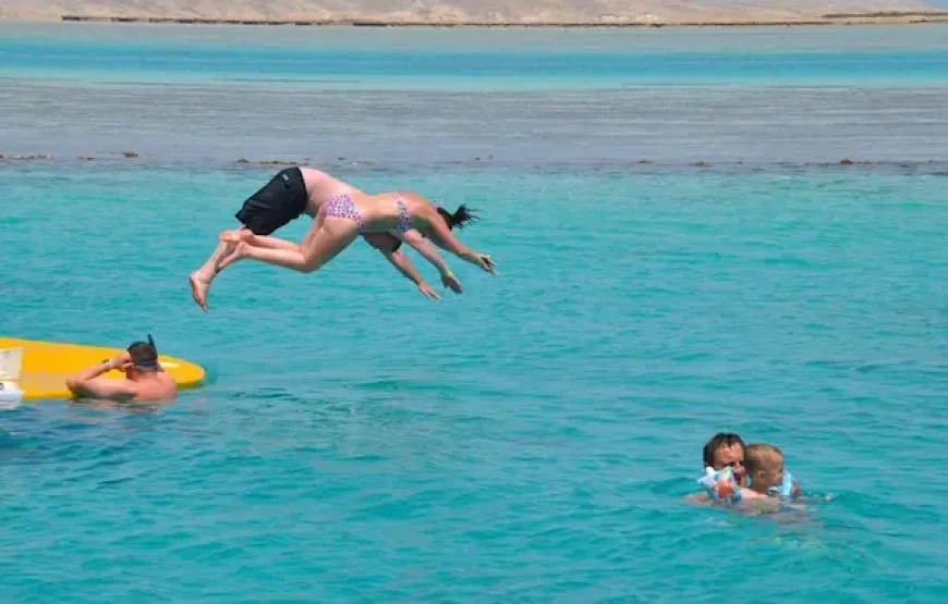 Sea Scope Glass Boat