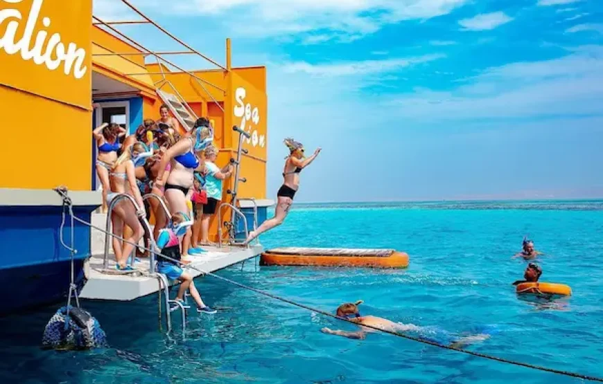 Sea Scope Glass Boat